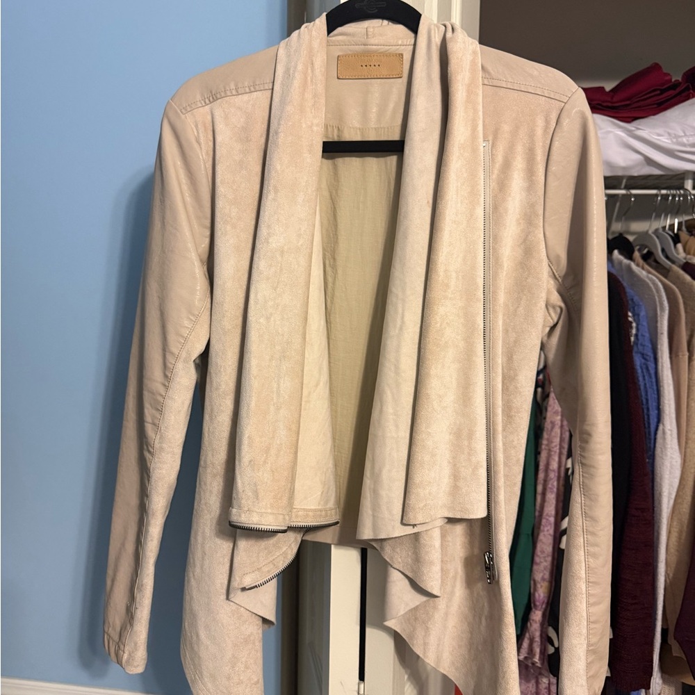 Brandy Melville Cream Waterfall Blazer
